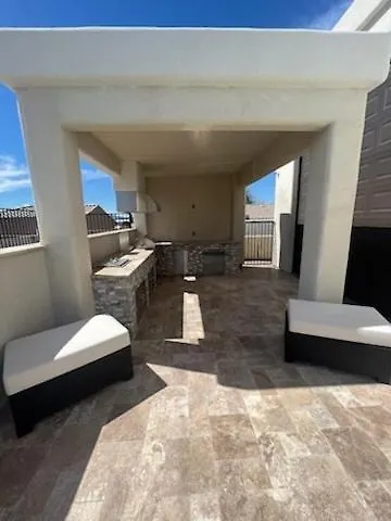 Ferienhaus Beautiful New Construction - New Pool & Spa! *