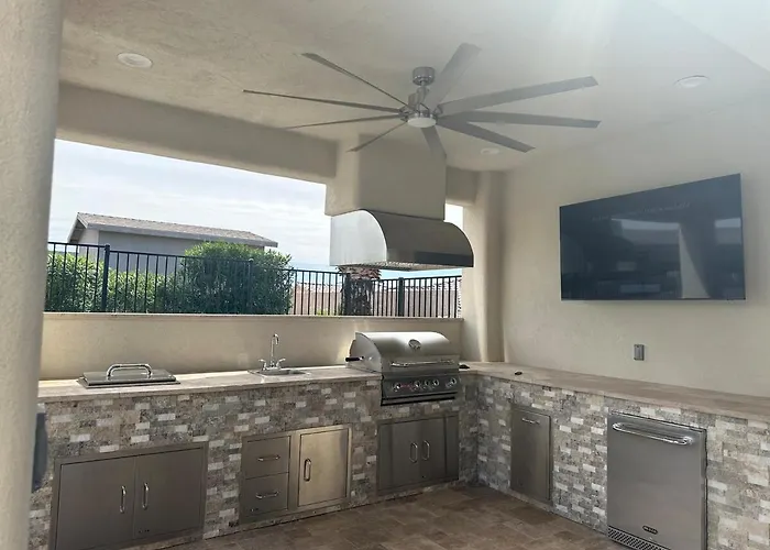 Beautiful New Construction - New Pool & Spa! *