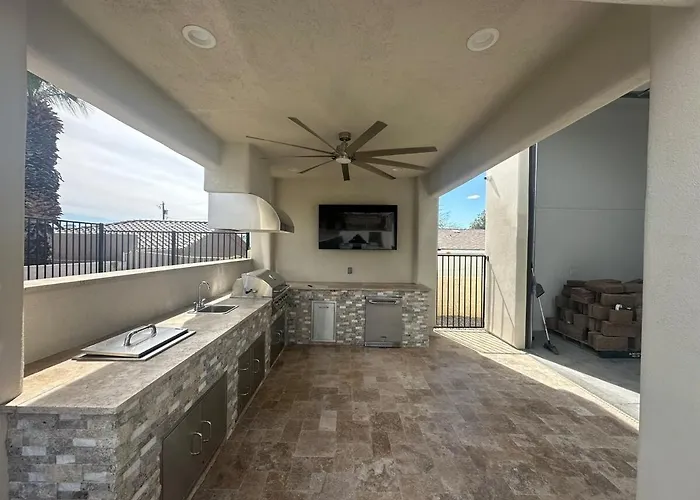 Beautiful New Construction - New Pool & Spa!