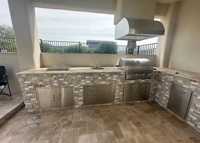 Ferienhaus Beautiful New Construction - New Pool & Spa! *