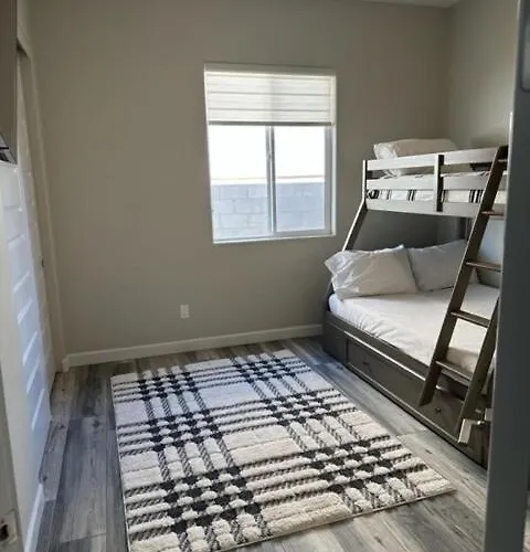 Beautiful New Construction - New Pool & Spa! * Lake Havasu City
