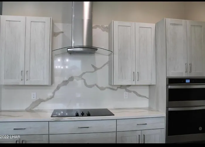 Beautiful New Construction - New Pool & Spa! Ferienhaus Lake Havasu City