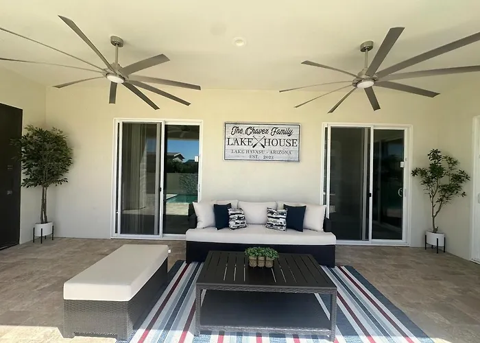 Ferienhaus Beautiful New Construction - New Pool & Spa! *